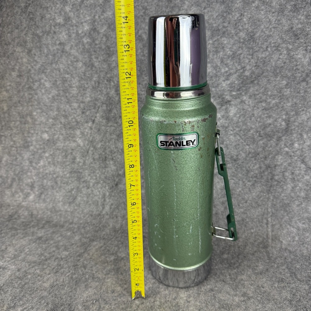 Vintage Aladdin Stanley Green Vacuum Bottle Thermos A-944DH Quart Made‎ in USA